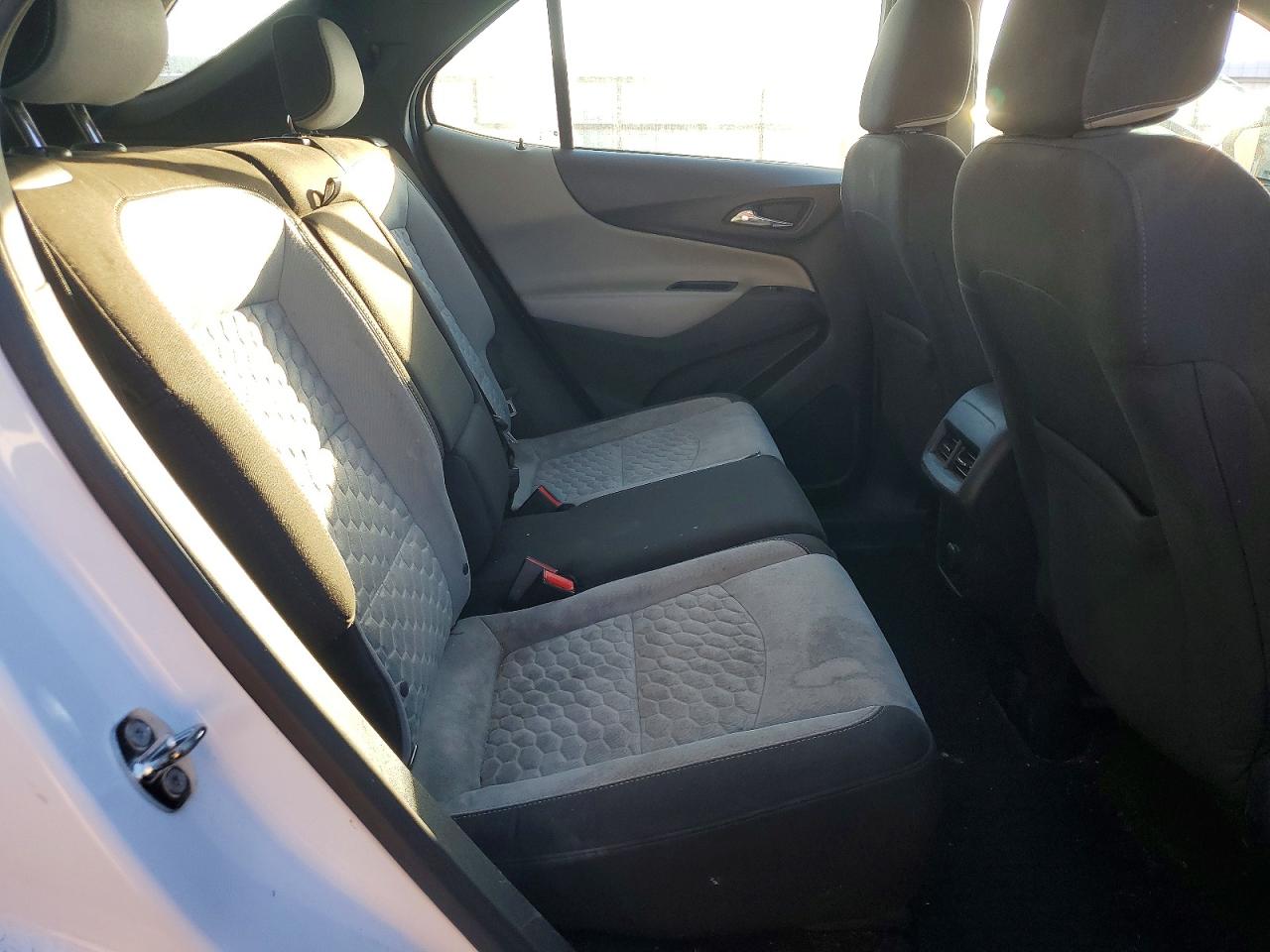 2018 CHEVROLET EQUINOX LS photo 31