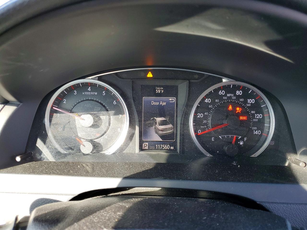 2016 TOYOTA CAMRY SE photo 17