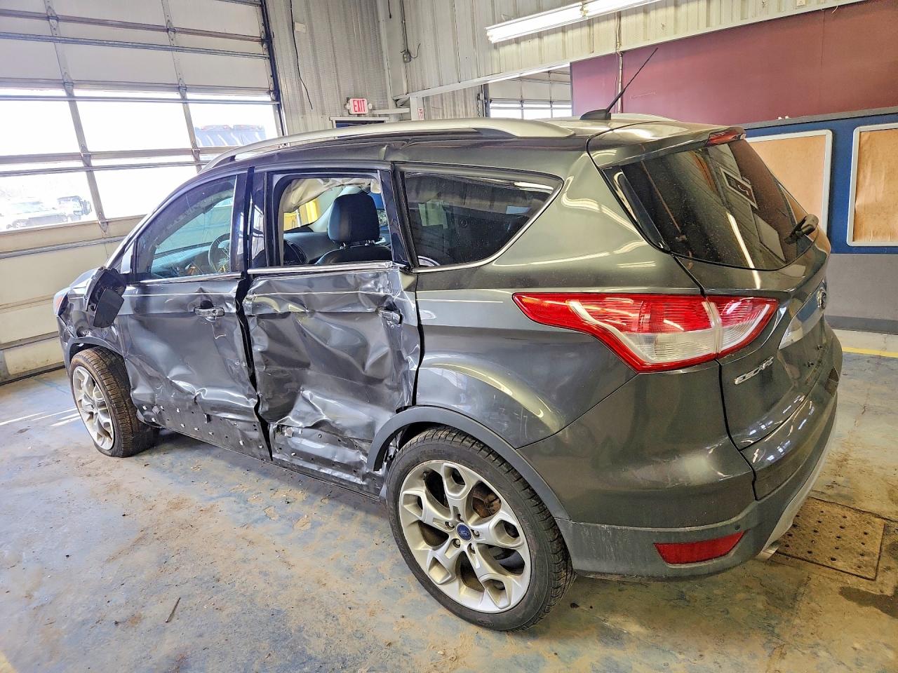 2016 FORD ESCAPE TITANIUM photo 2