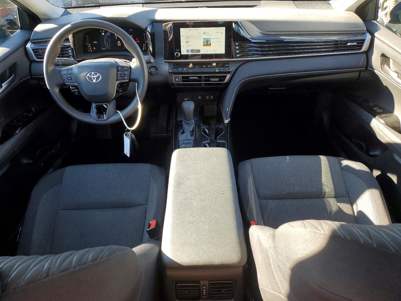 2025 TOYOTA CAMRY LE photo 22