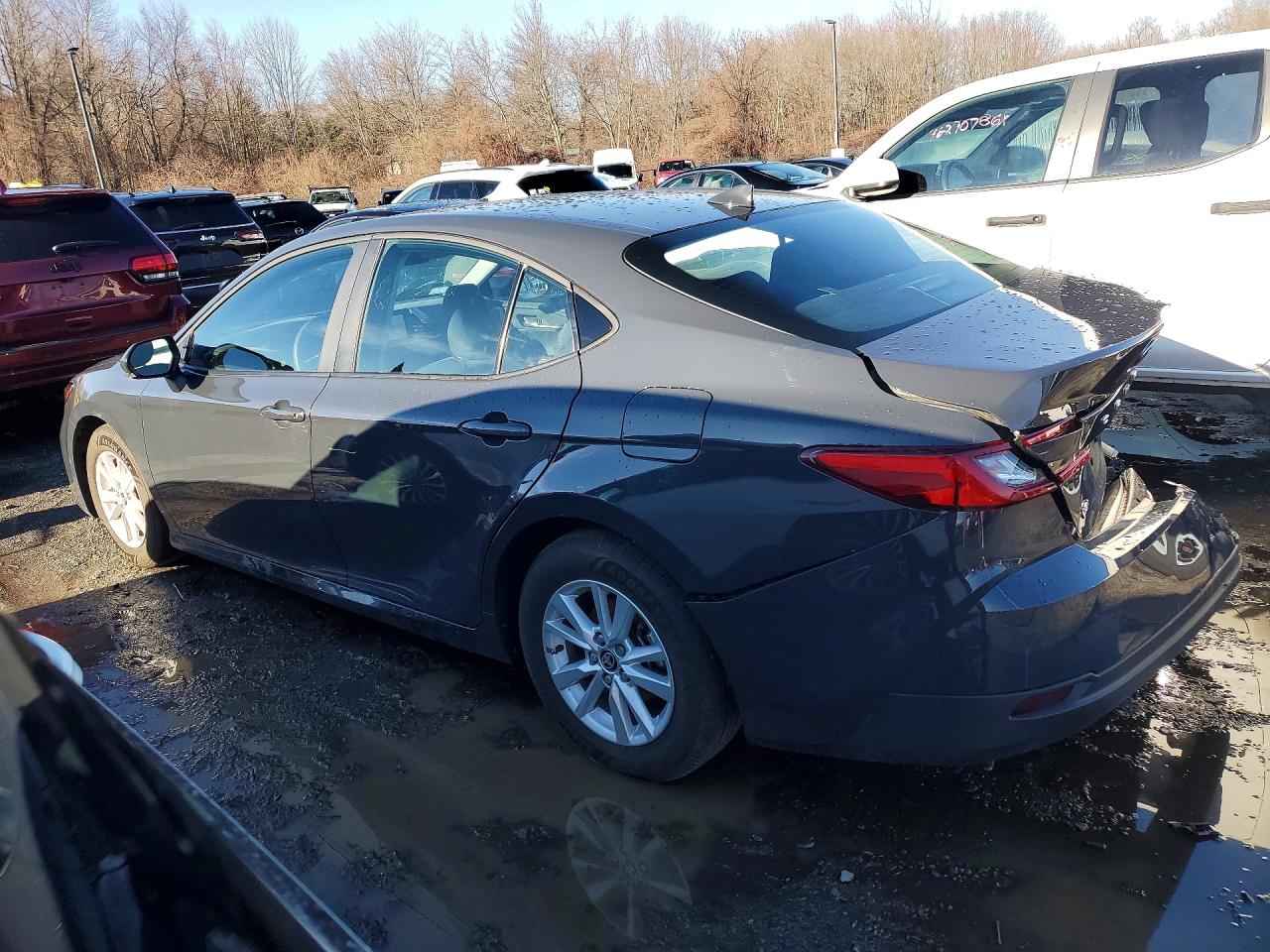 2025 TOYOTA CAMRY LE photo 4