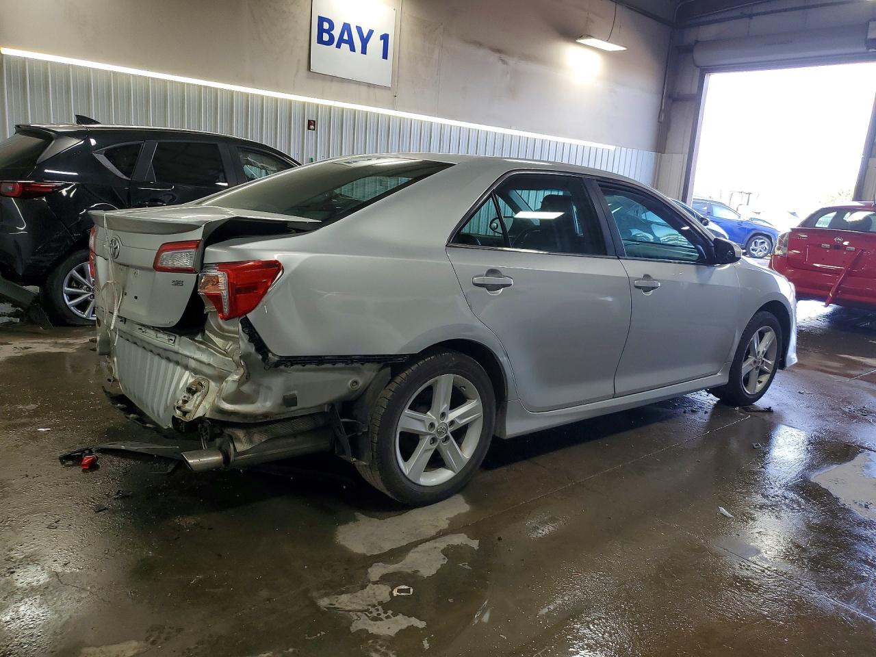2014 TOYOTA CAMRY SE photo 7