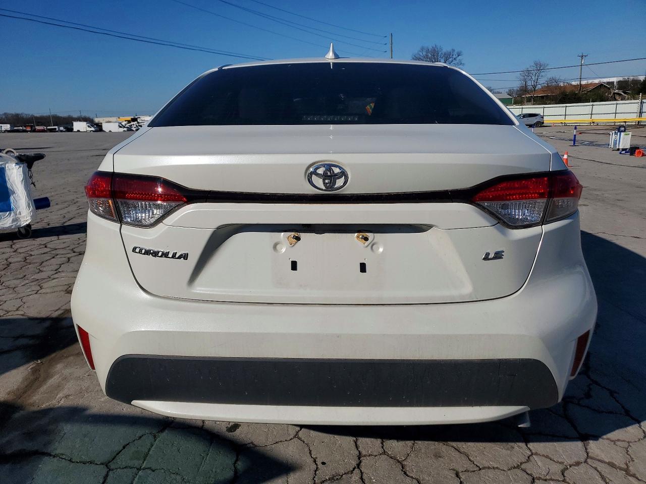 2021 TOYOTA COROLLA LE photo 6