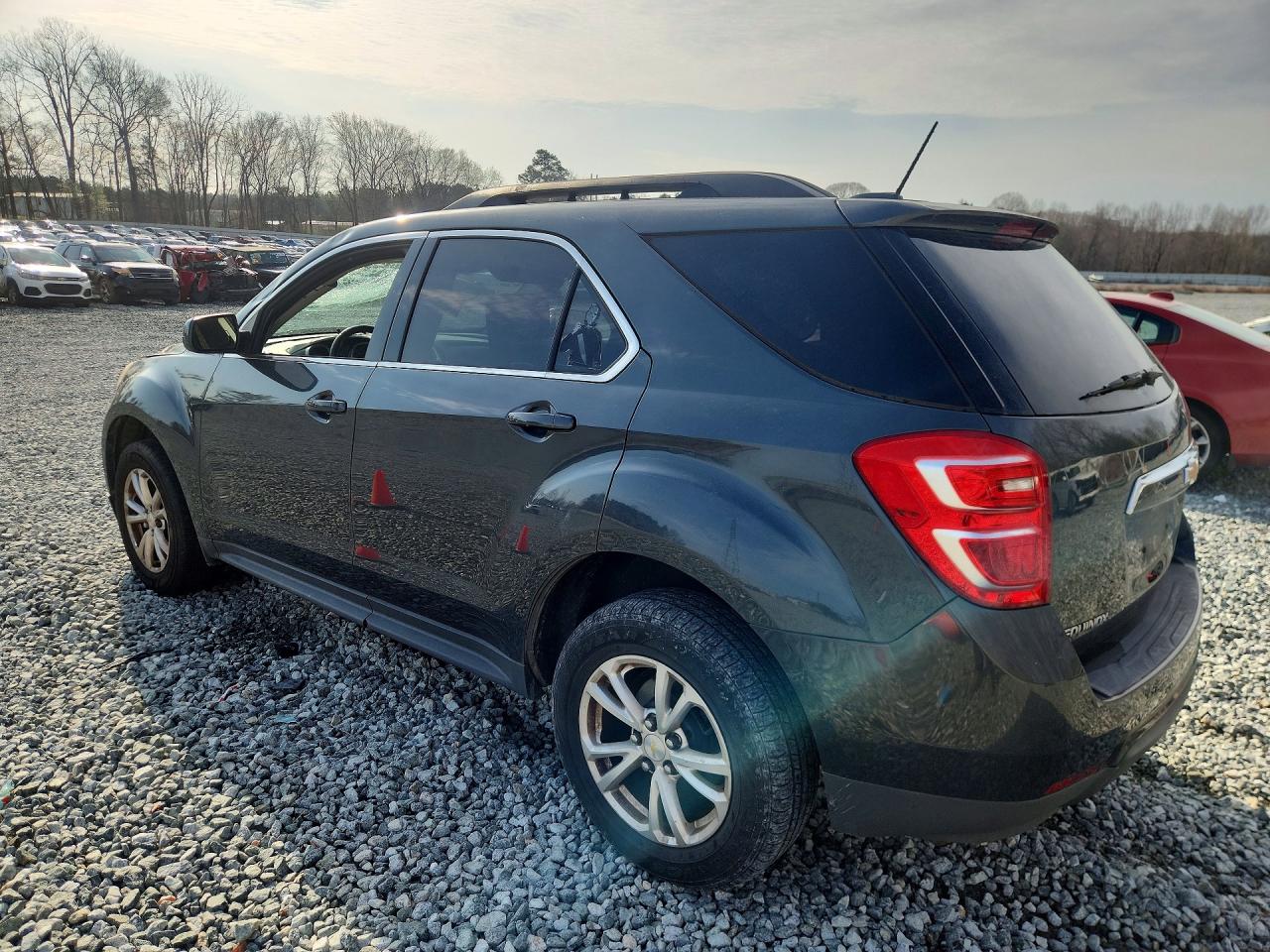 2017 CHEVROLET EQUINOX photo 2