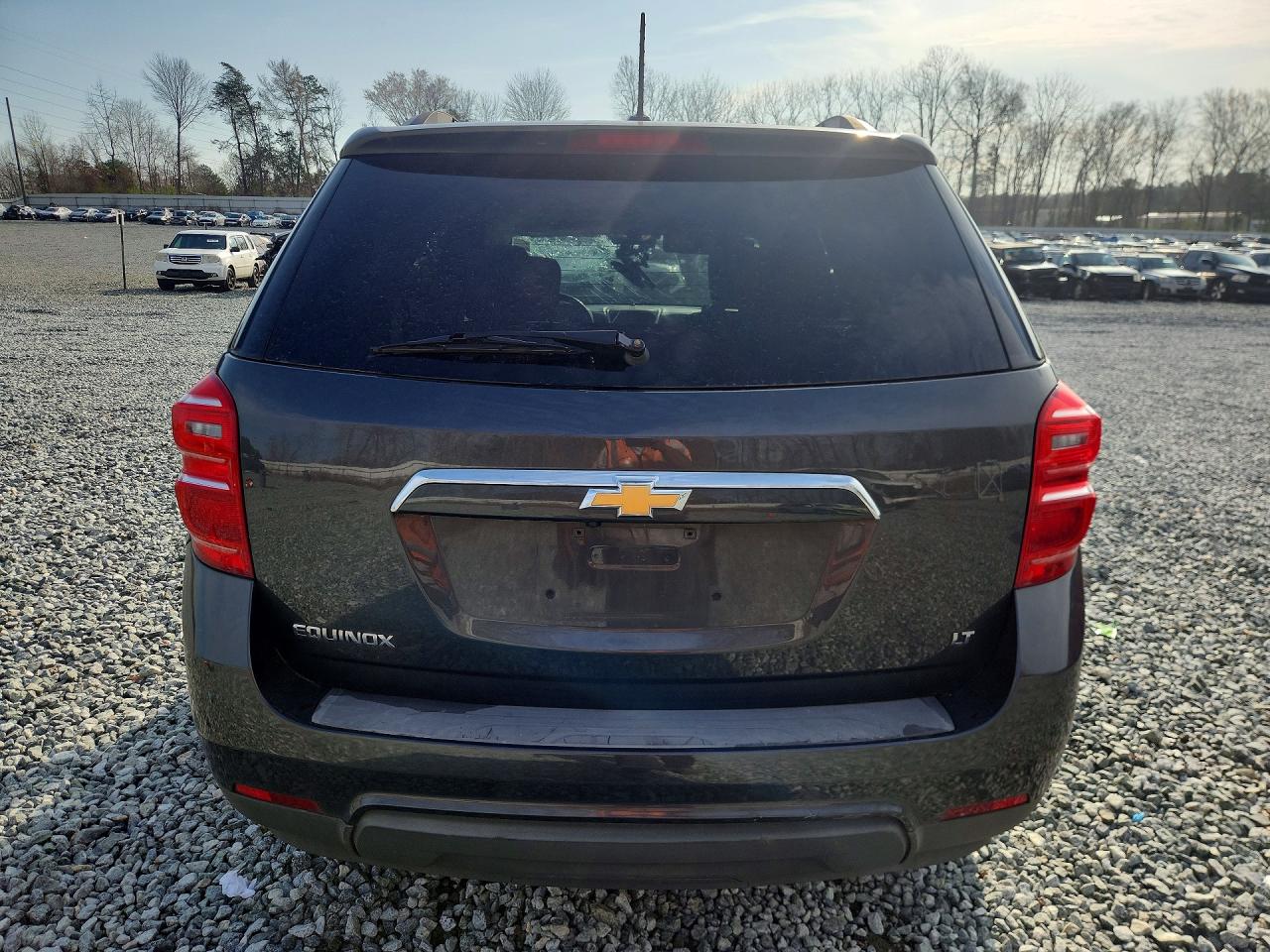 2017 CHEVROLET EQUINOX photo 6