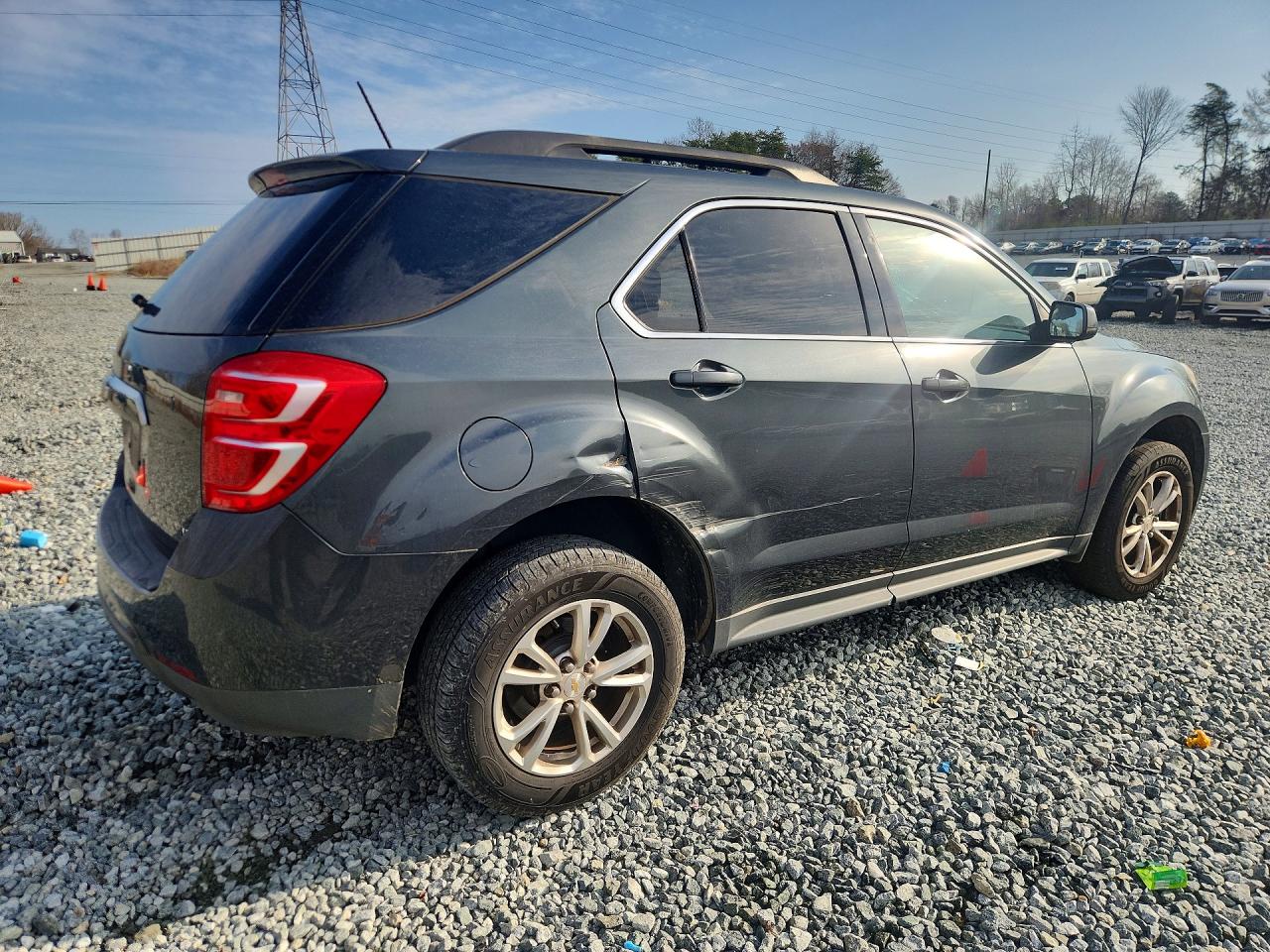 2017 CHEVROLET EQUINOX photo 3
