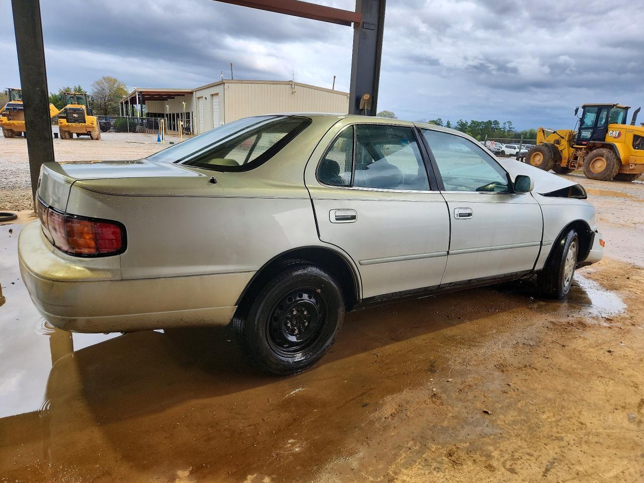 1994 TOYOTA CAMRY LE photo 5