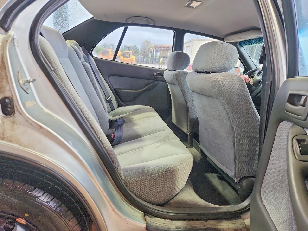 1994 TOYOTA CAMRY LE photo 19