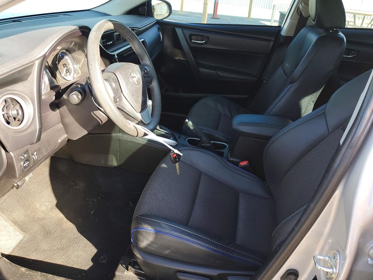 2018 TOYOTA COROLLA SE photo 25