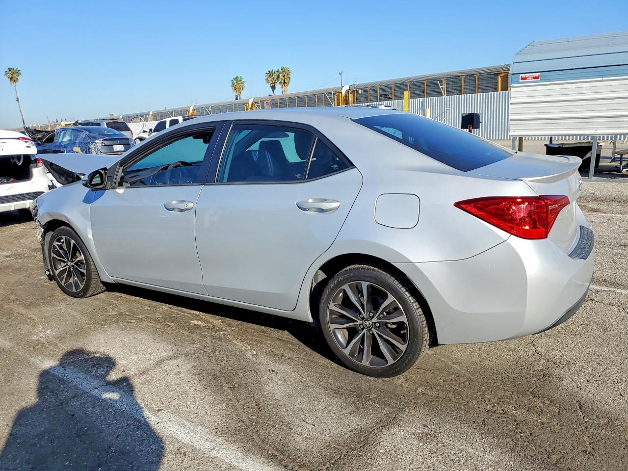 2018 TOYOTA COROLLA SE photo 5