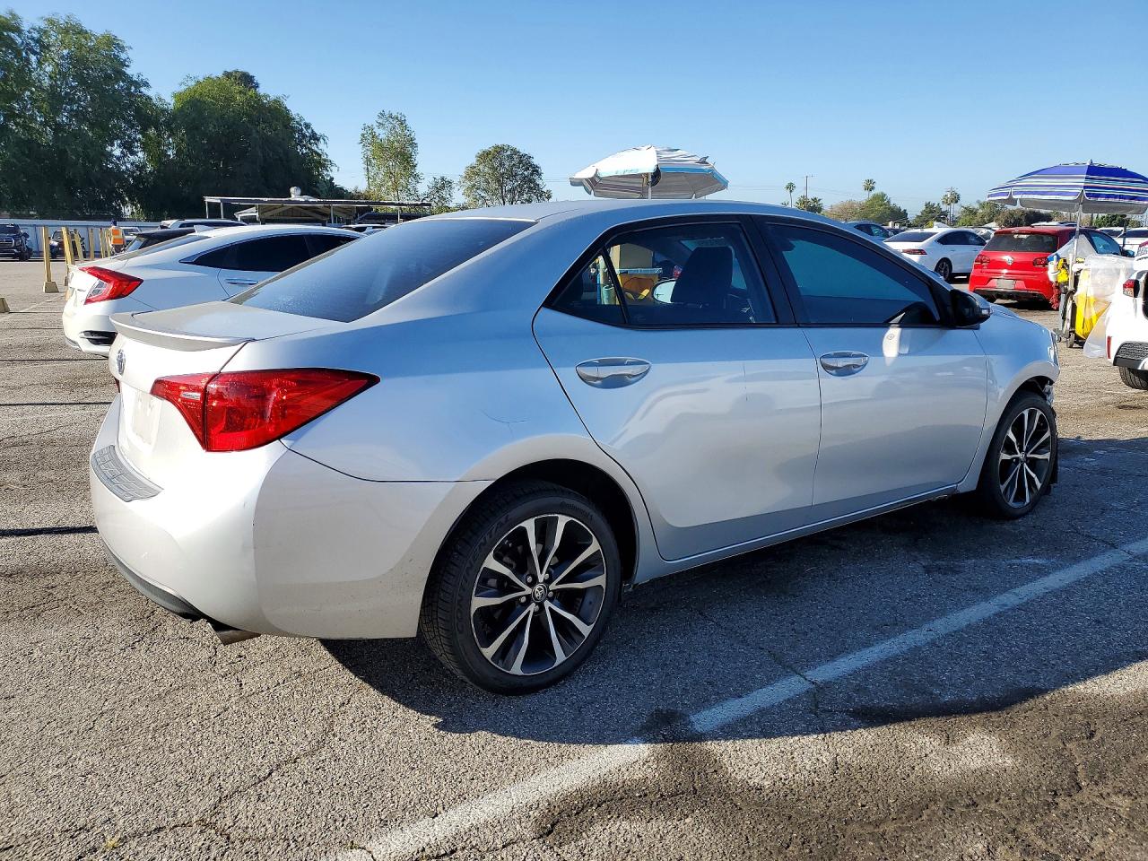 2018 TOYOTA COROLLA SE photo 9