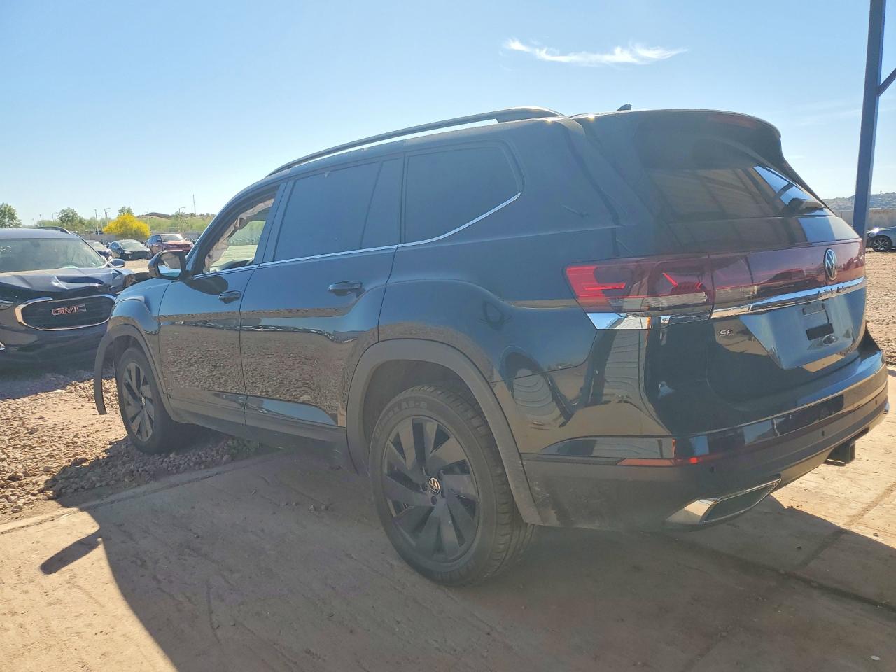 2024 VOLKSWAGEN ATLAS SE photo 3