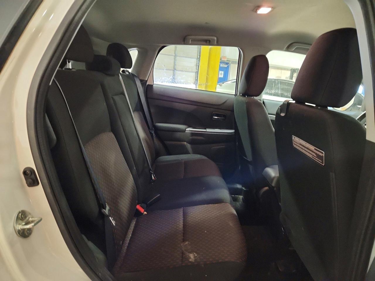 2017 MITSUBISHI OUTLANDER SPORT ES photo 21