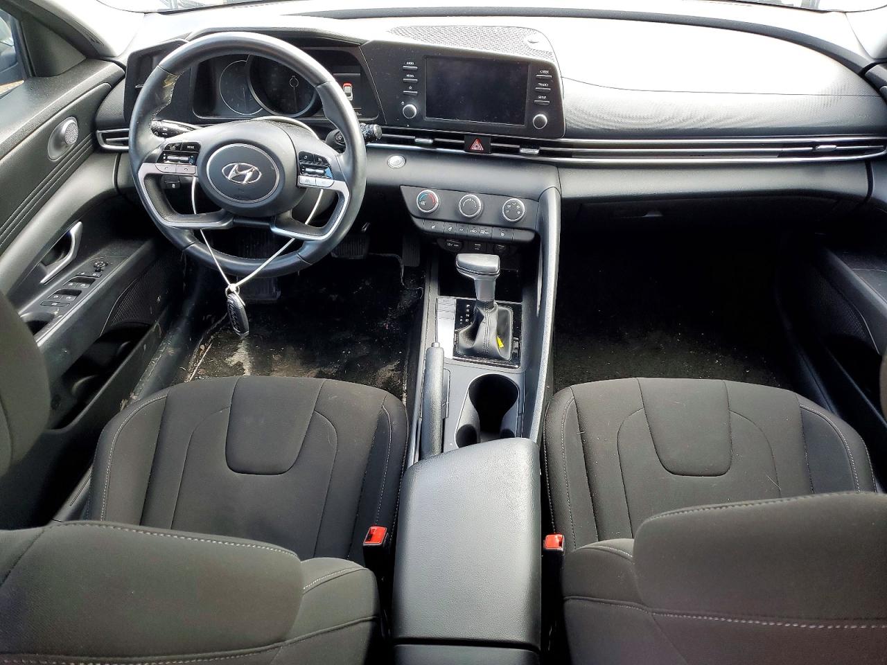 2022 HYUNDAI ELANTRA SEL photo 22