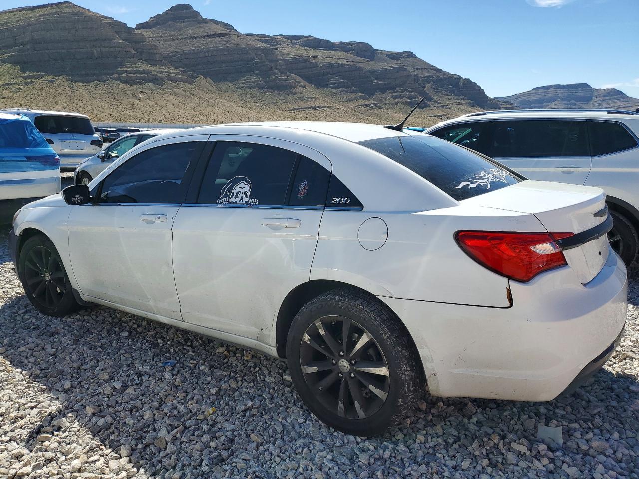 2013 CHRYSLER 200 TOURING photo 3