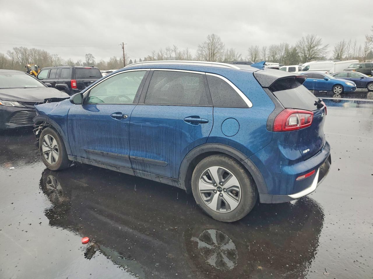 2019 KIA NIRO LX photo 2