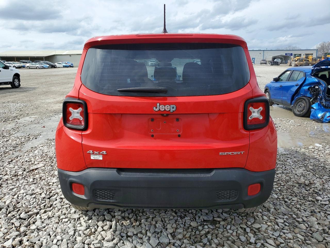 2017 JEEP RENEGADE SPORT photo 6