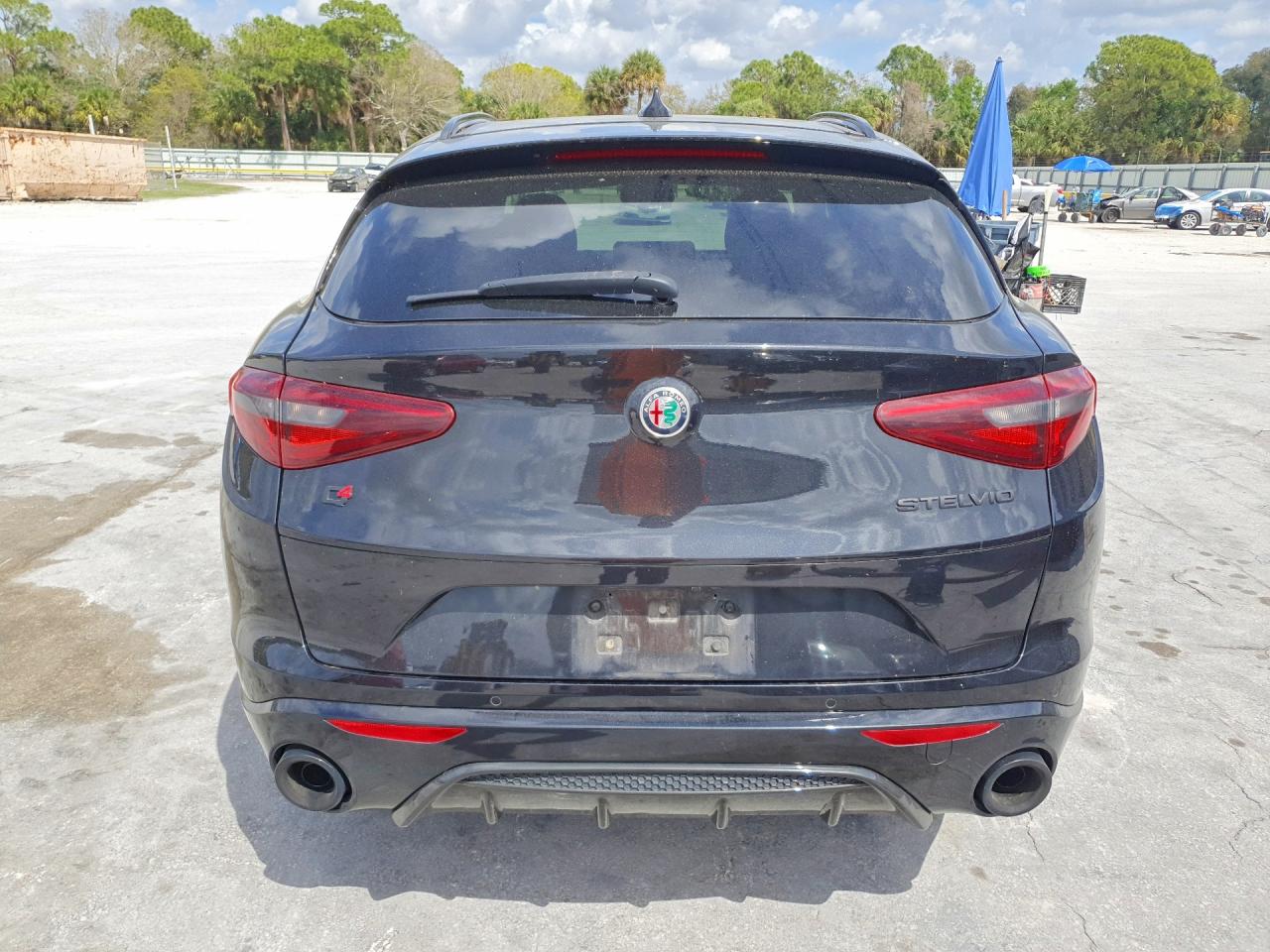 2022 ALFA ROMEO STELVIO TI photo 11
