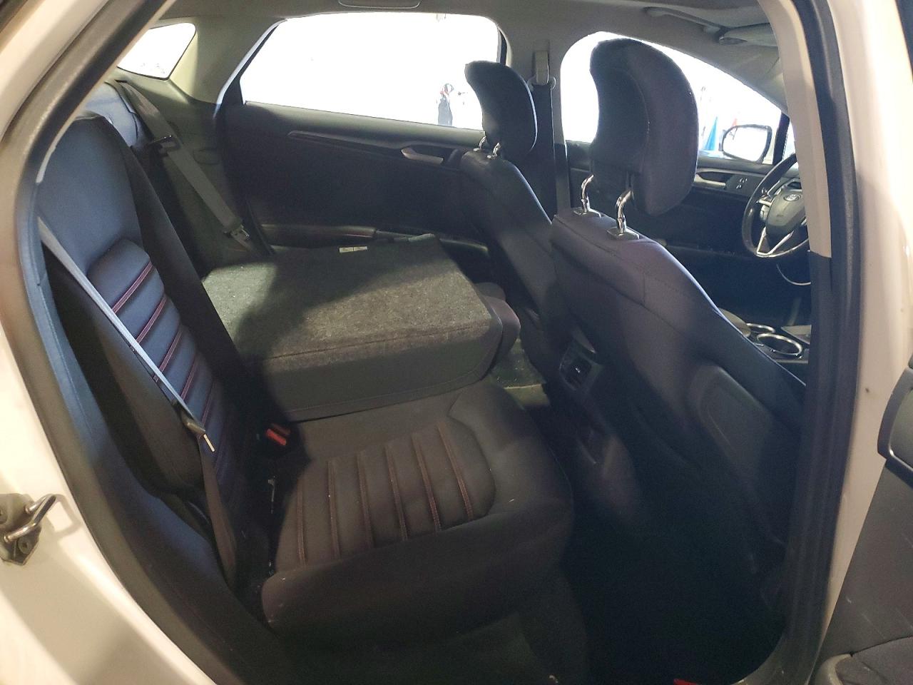 2013 FORD FUSION SE photo 19
