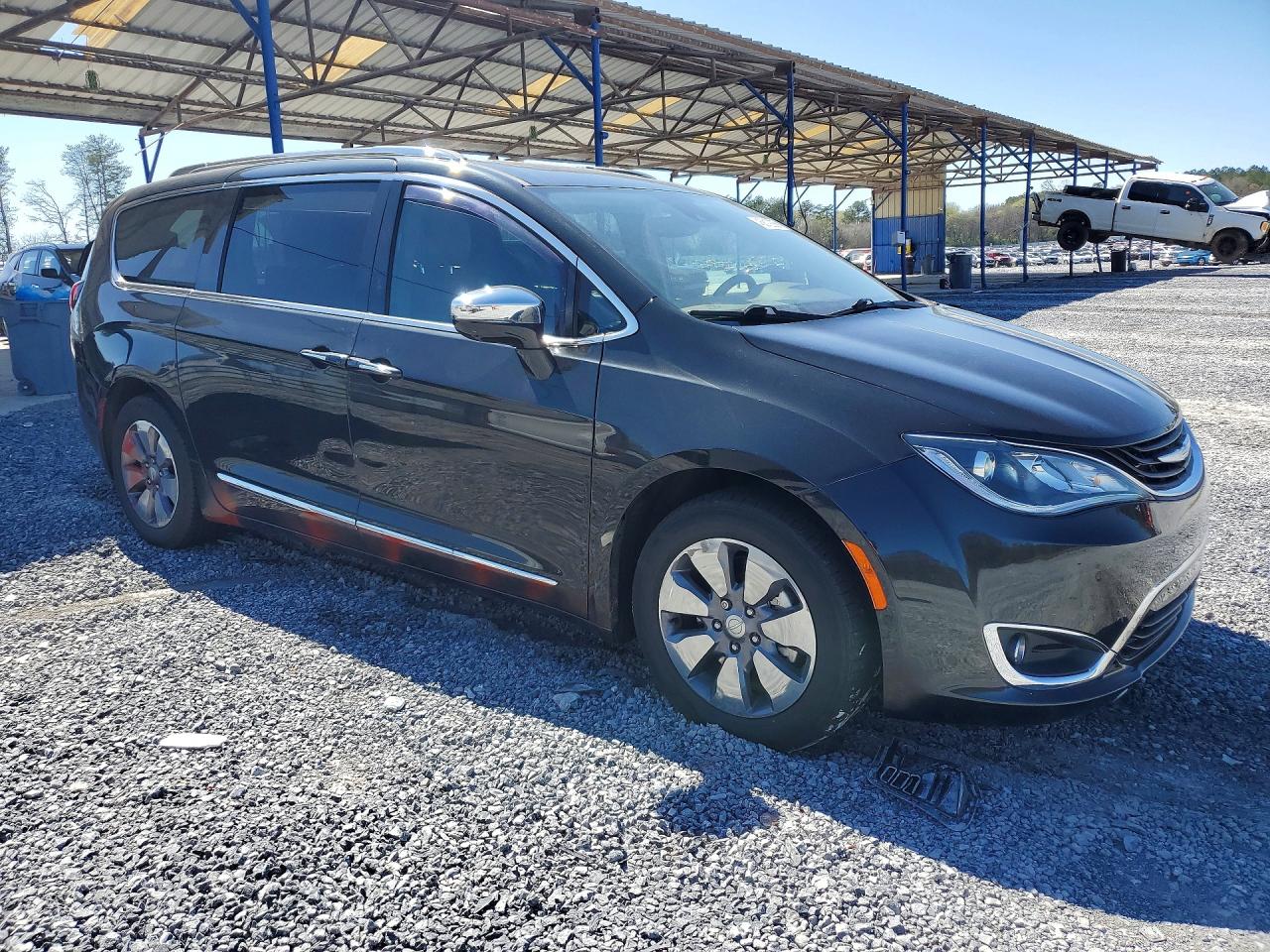 2019 CHRYSLER PACIFICA HYBRID LIMITED photo 4