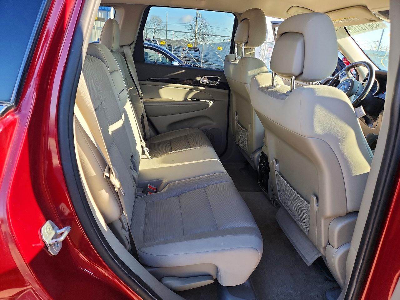 2012 JEEP GRAND CHEROKEE LAREDO photo 11