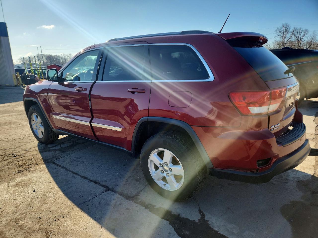 2012 JEEP GRAND CHEROKEE LAREDO photo 2