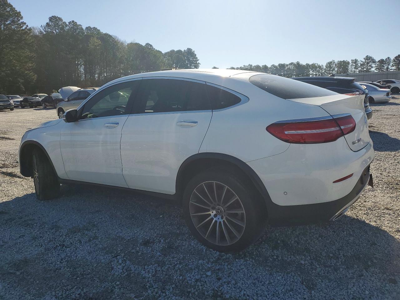 2019 MERCEDES-BENZ GLC COUPE 300 4MATIC photo 4