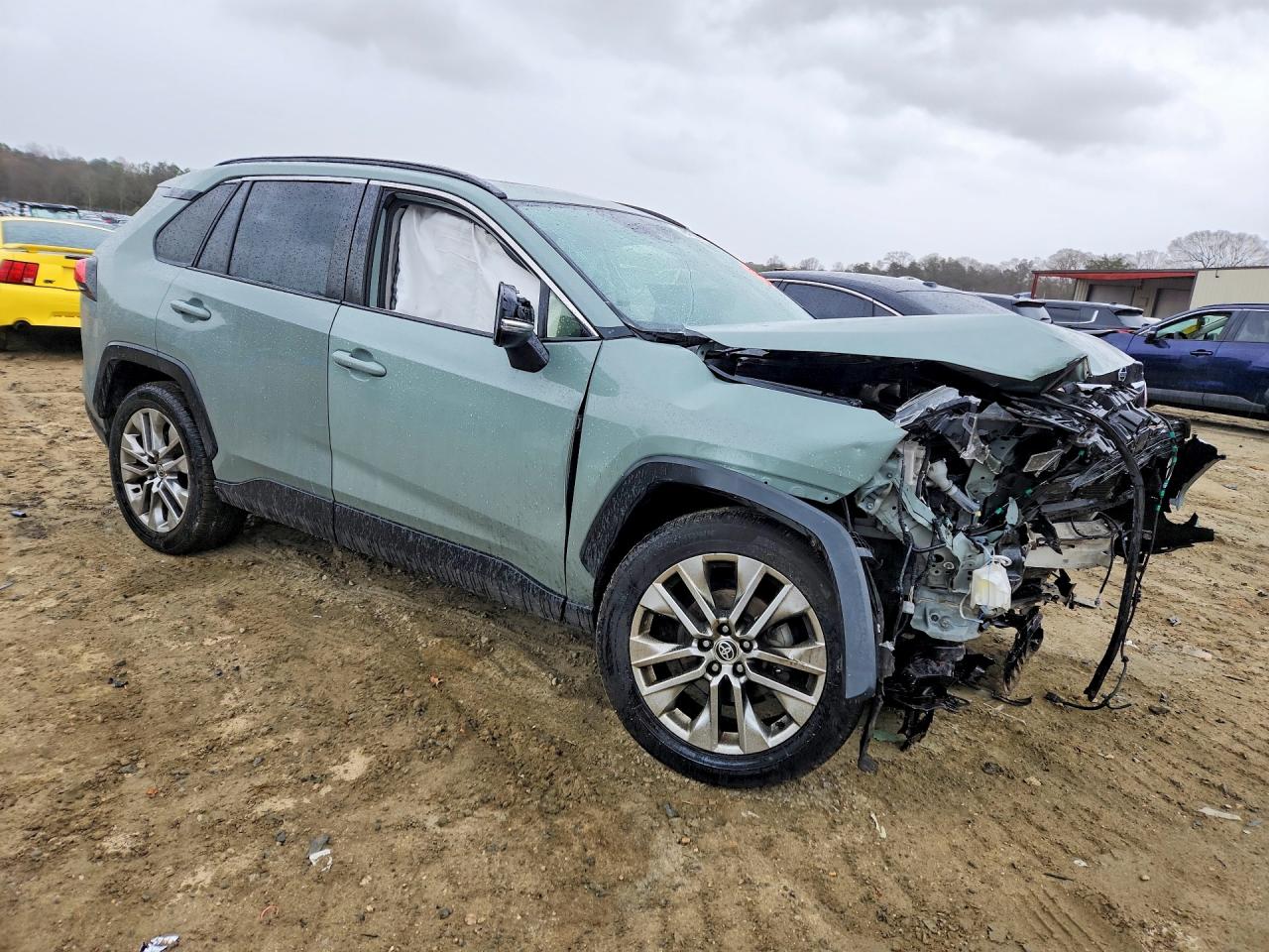 2021 TOYOTA RAV4 XLE PREMIUM photo 4
