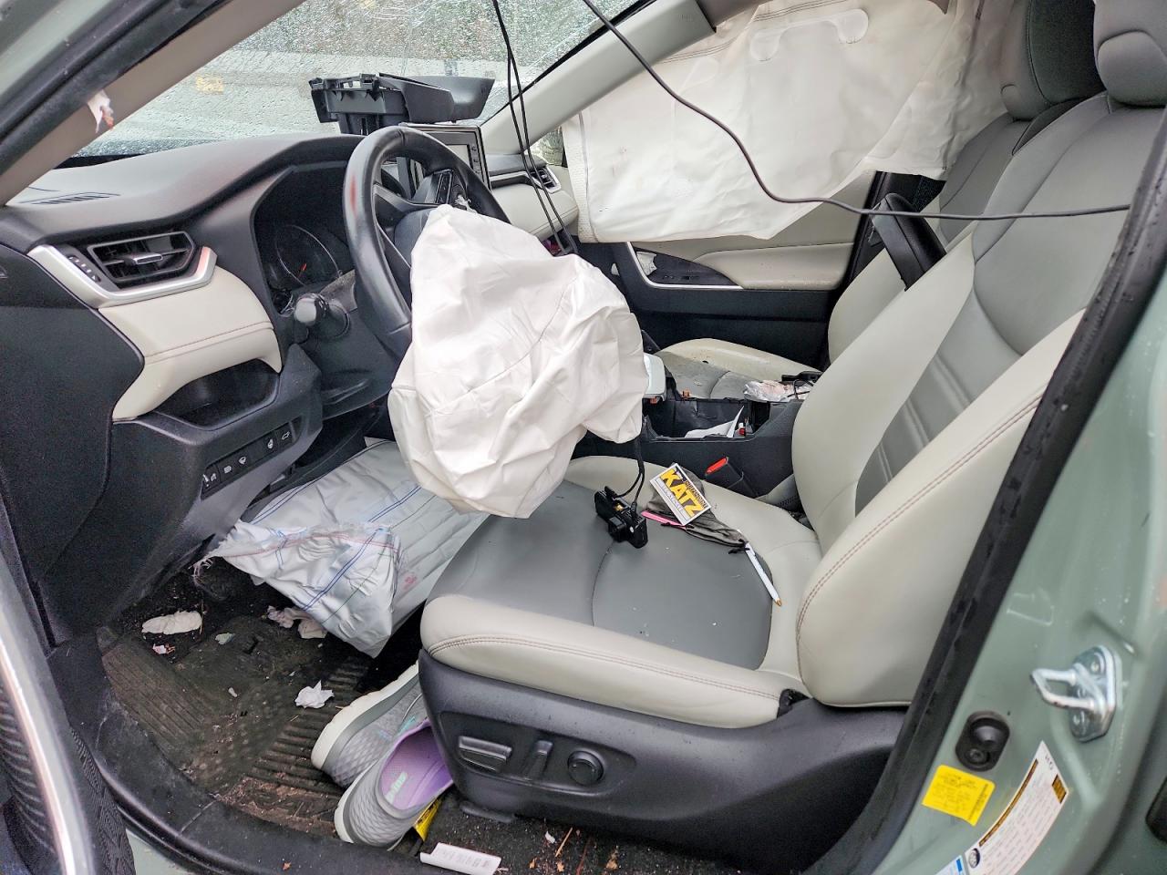 2021 TOYOTA RAV4 XLE PREMIUM photo 7