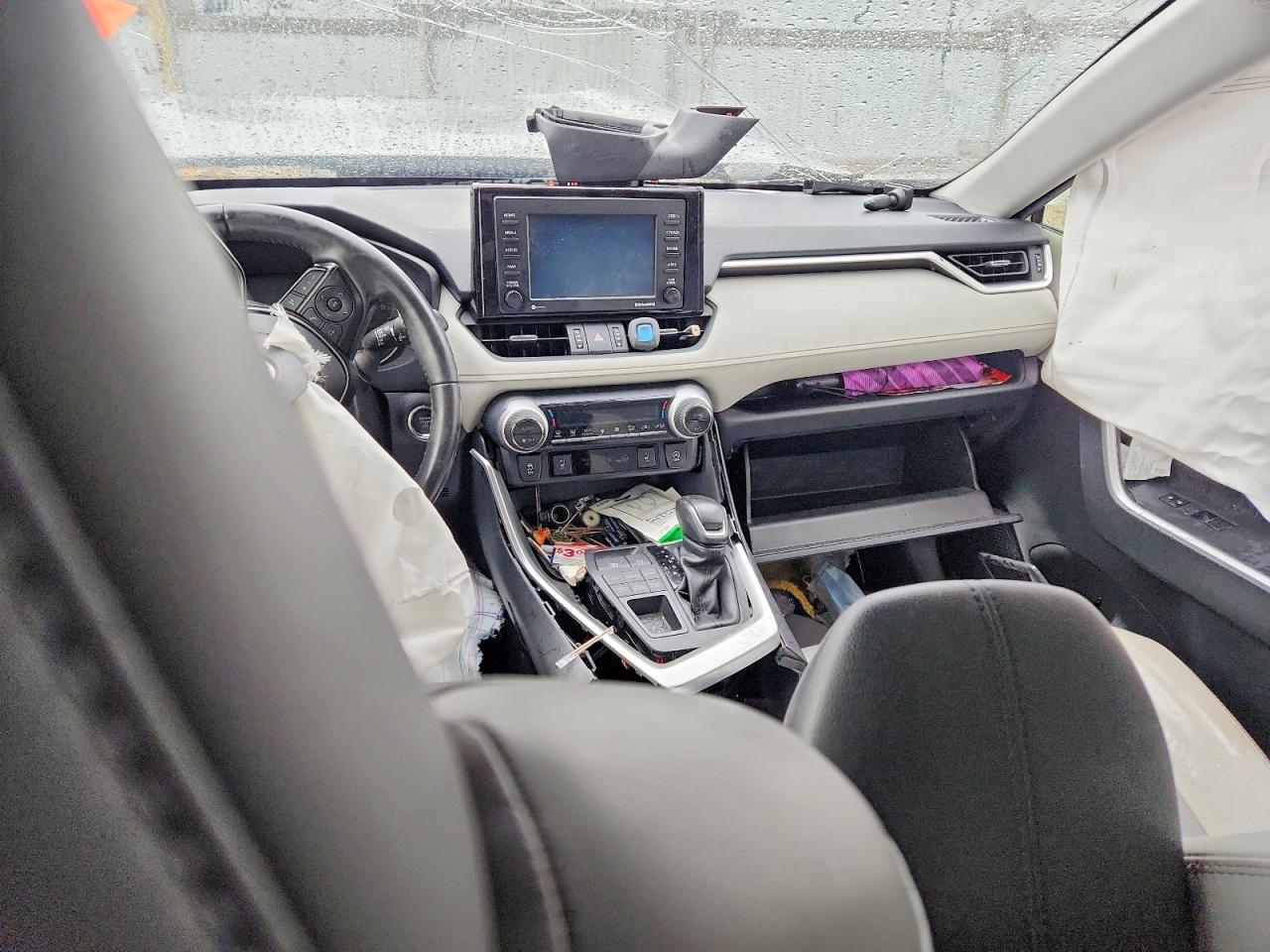 2021 TOYOTA RAV4 XLE PREMIUM photo 8