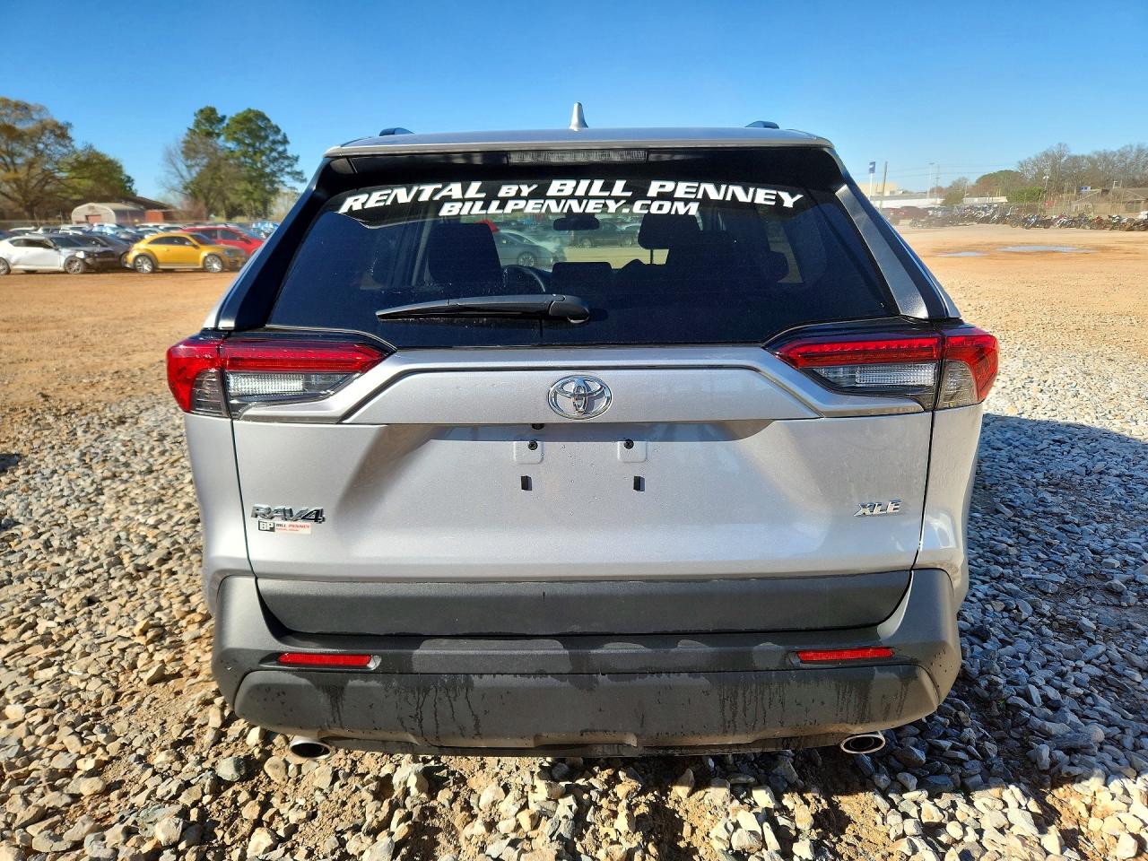 2025 TOYOTA RAV4 XLE photo 6
