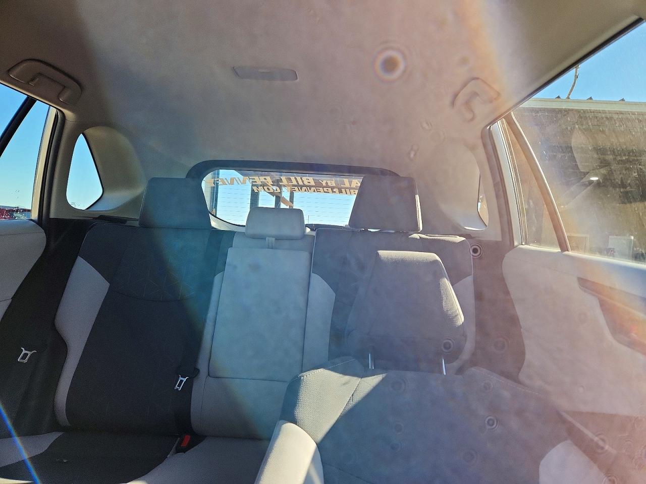 2025 TOYOTA RAV4 XLE photo 10