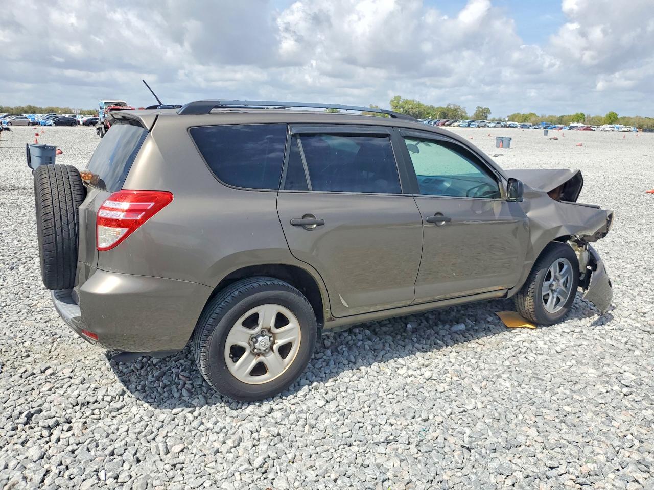 2009 TOYOTA RAV4 BASE photo 3