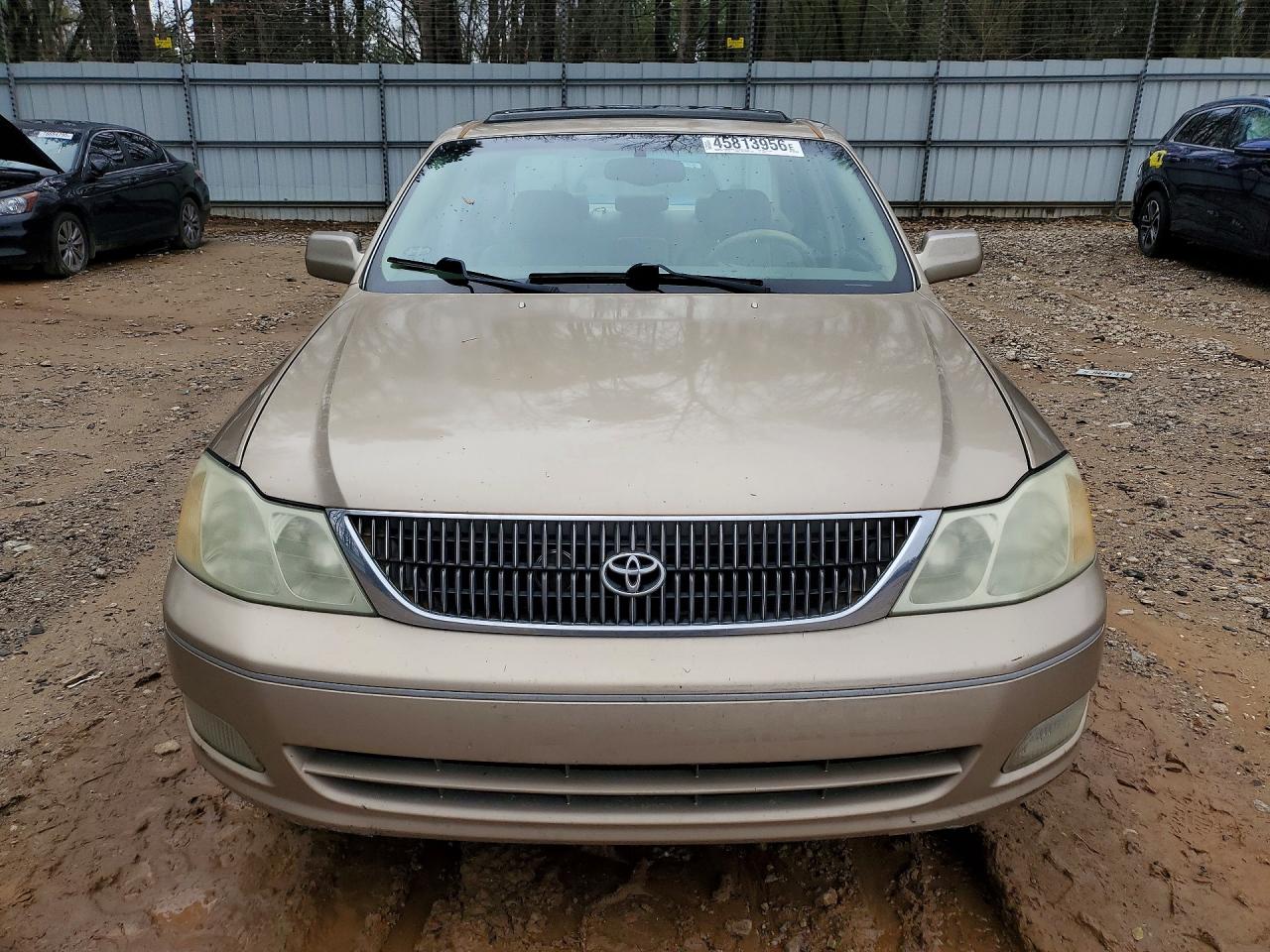 2001 TOYOTA AVALON photo 9