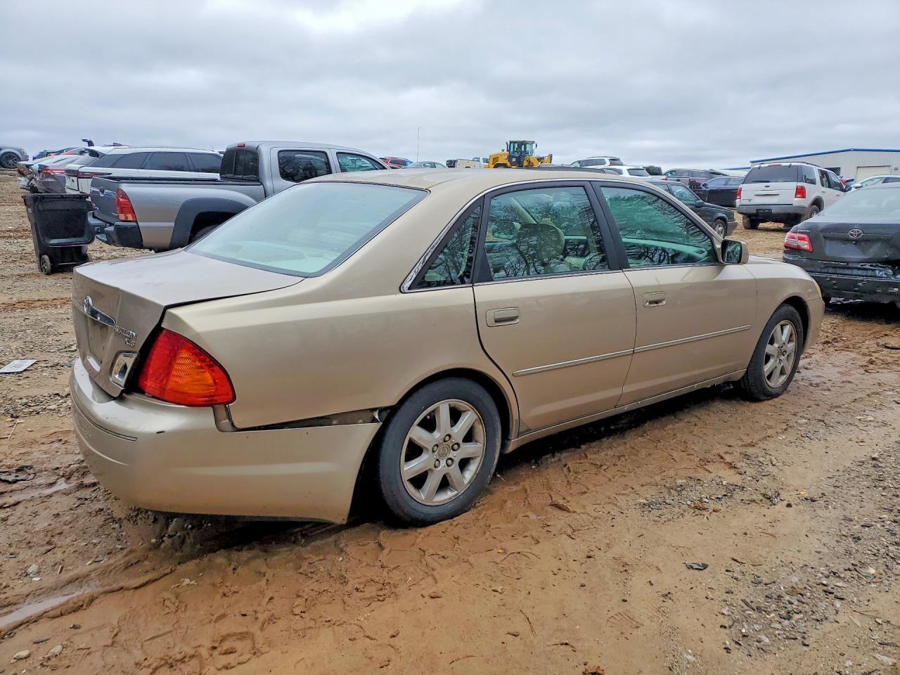 2001 TOYOTA AVALON photo 5