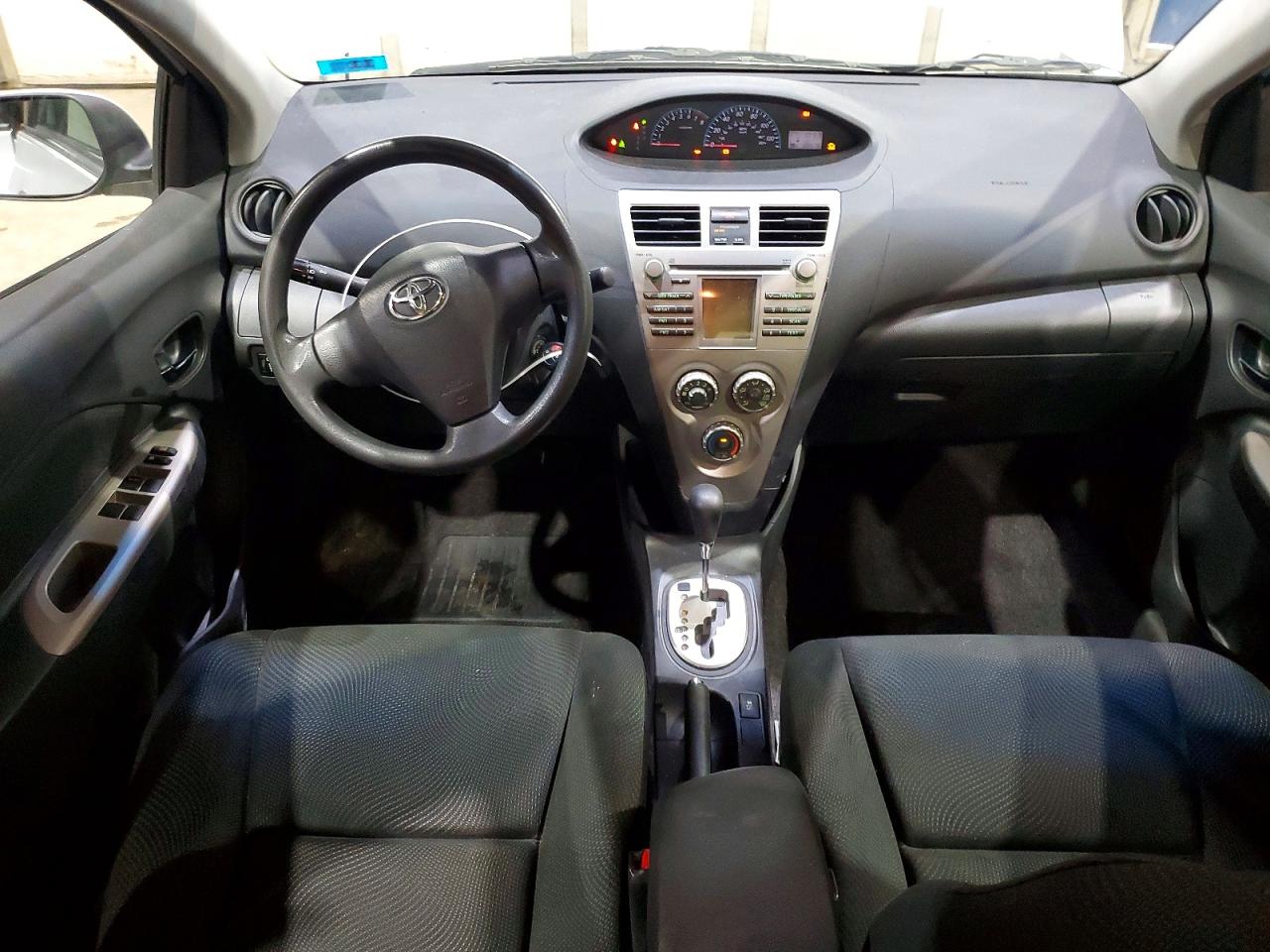 2010 TOYOTA YARIS BASE photo 15