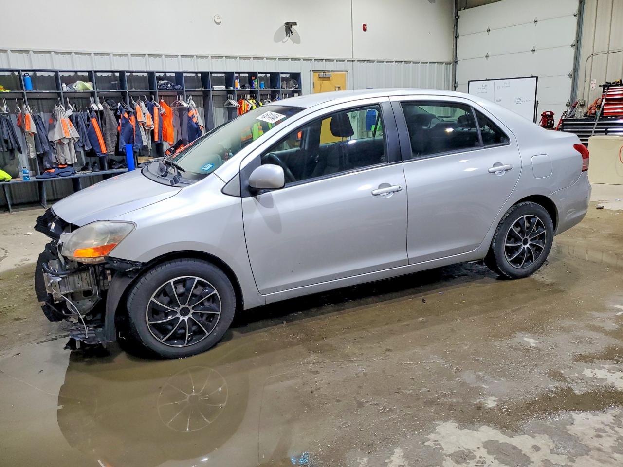 2010 TOYOTA YARIS