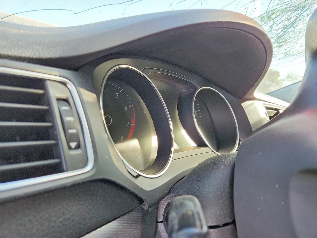 2016 VOLKSWAGEN JETTA SE photo 9