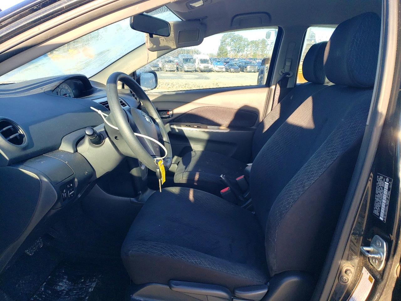 2008 TOYOTA YARIS BASE photo 13