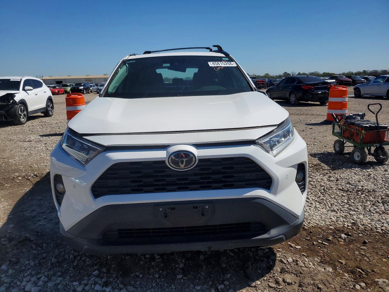 2019 TOYOTA RAV4 XLE PREMIUM photo 9