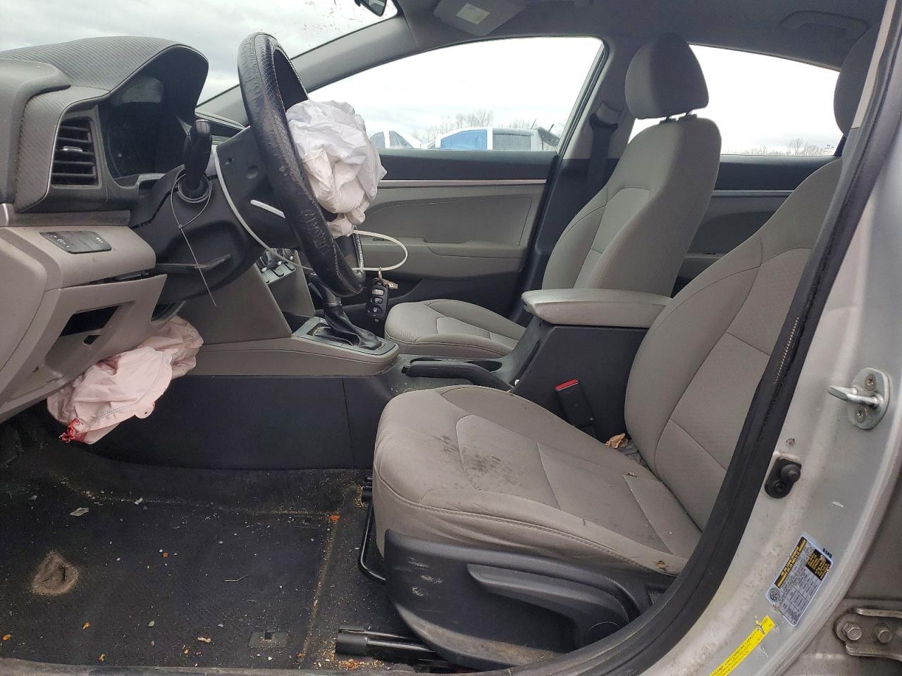 2019 HYUNDAI ELANTRA SE photo 19