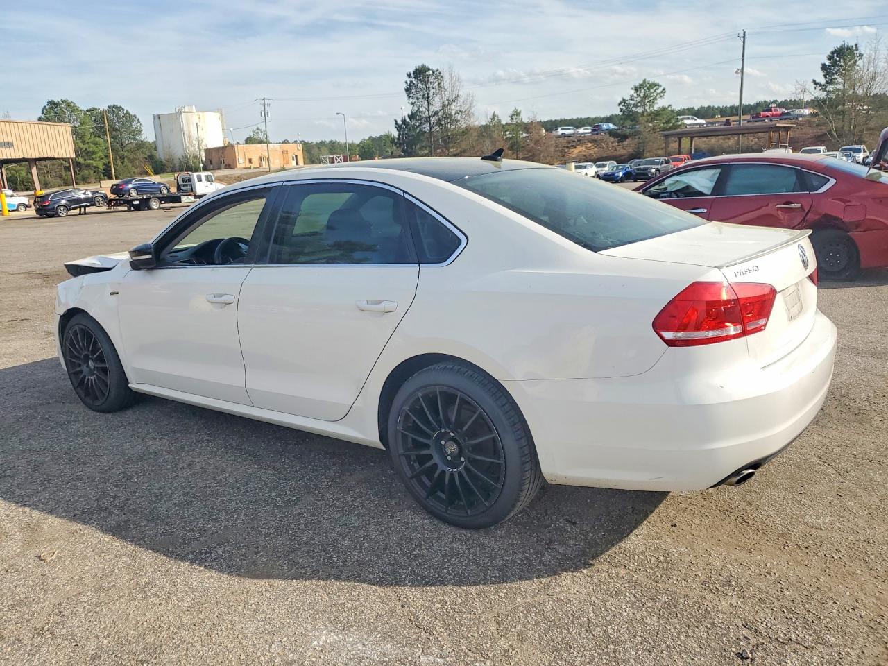 2015 VOLKSWAGEN PASSAT SE photo 2