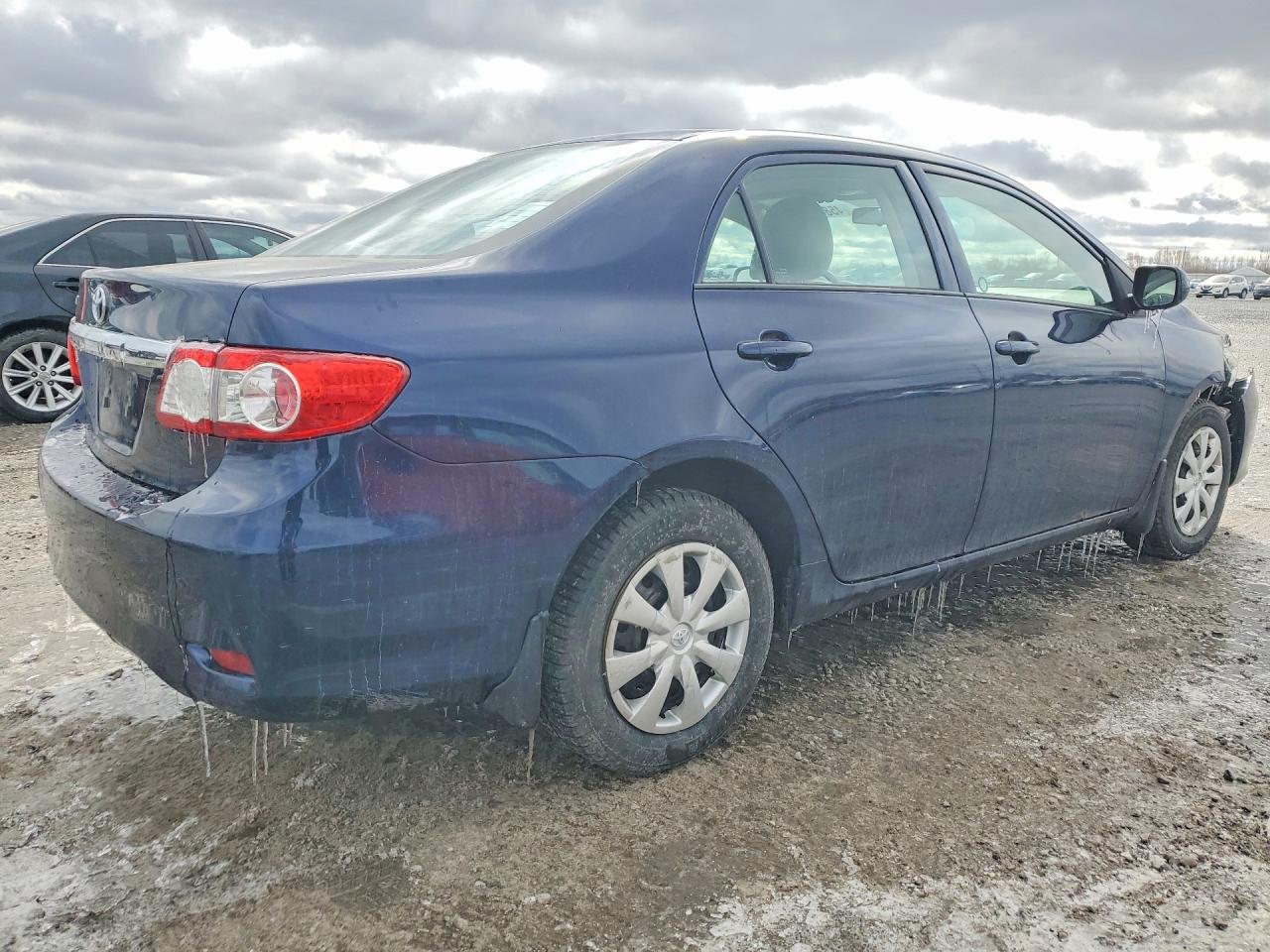 2013 TOYOTA COROLLA L photo 5