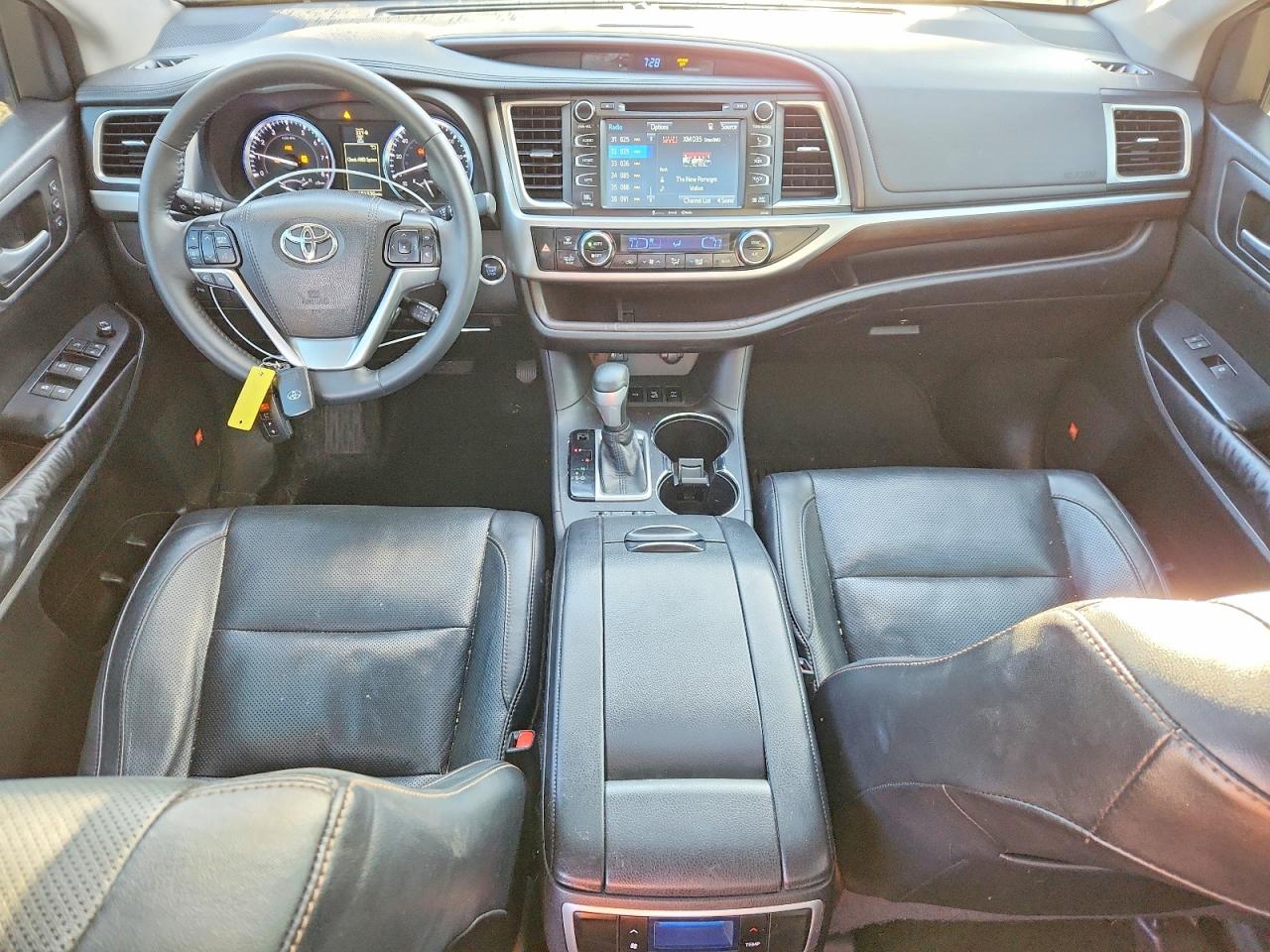 2016 TOYOTA HIGHLANDER LIMITED photo 8