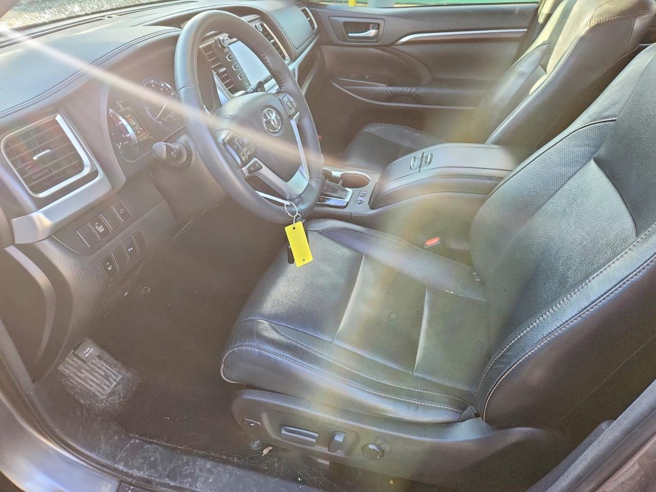 2016 TOYOTA HIGHLANDER LIMITED photo 7