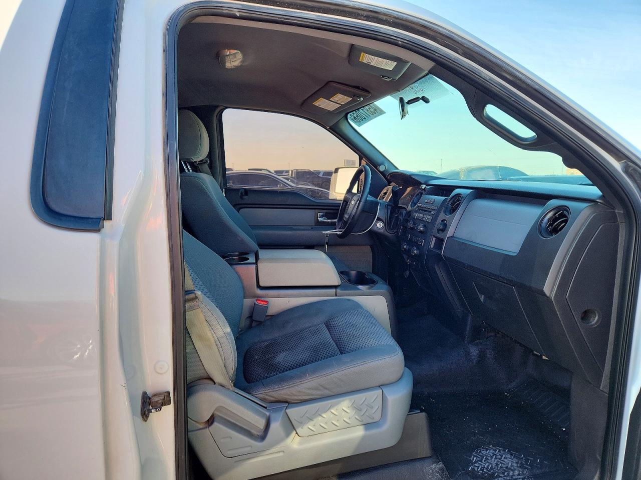 2014 FORD F150 photo 10