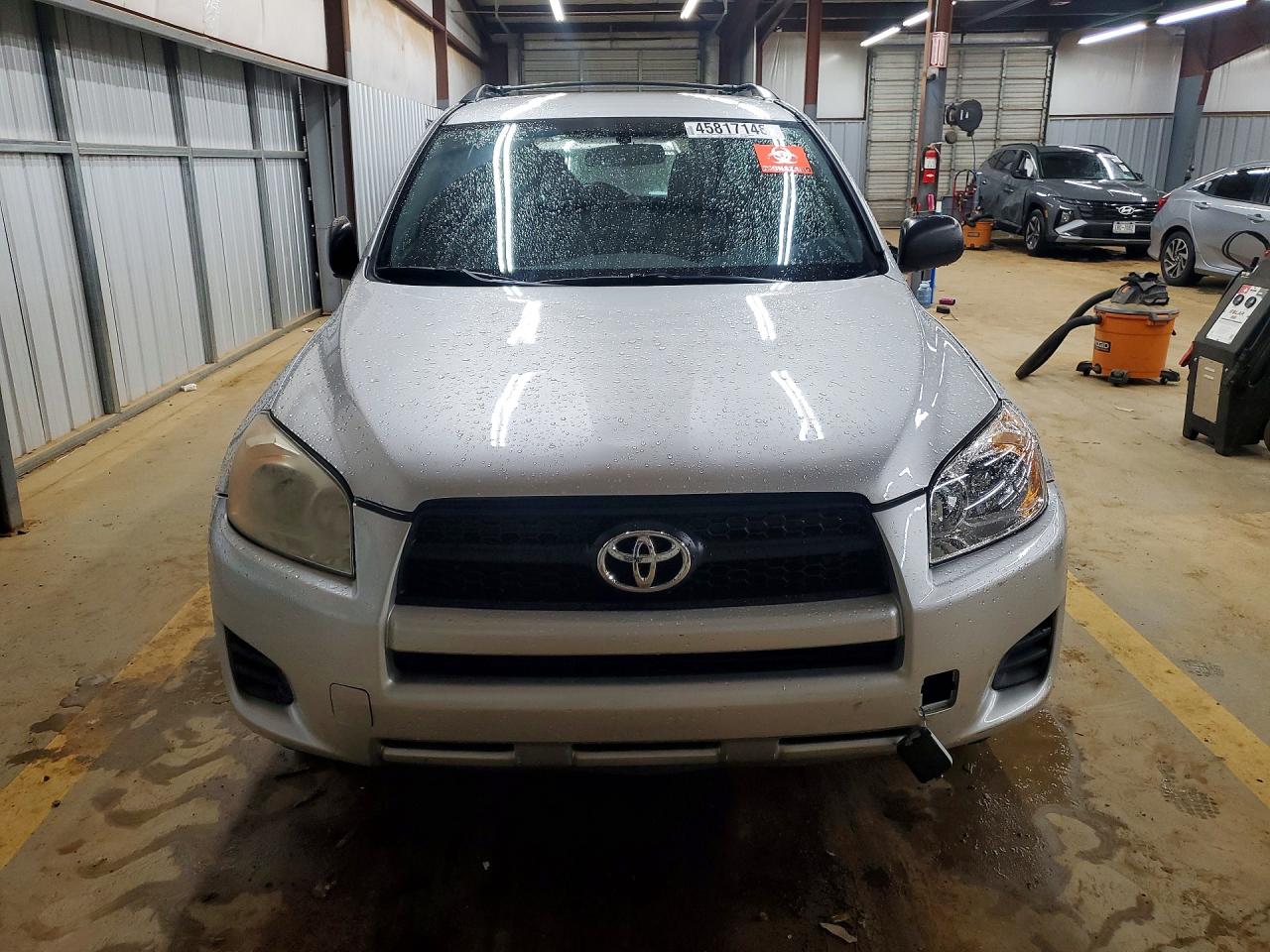 2012 TOYOTA RAV4 BASE photo 9