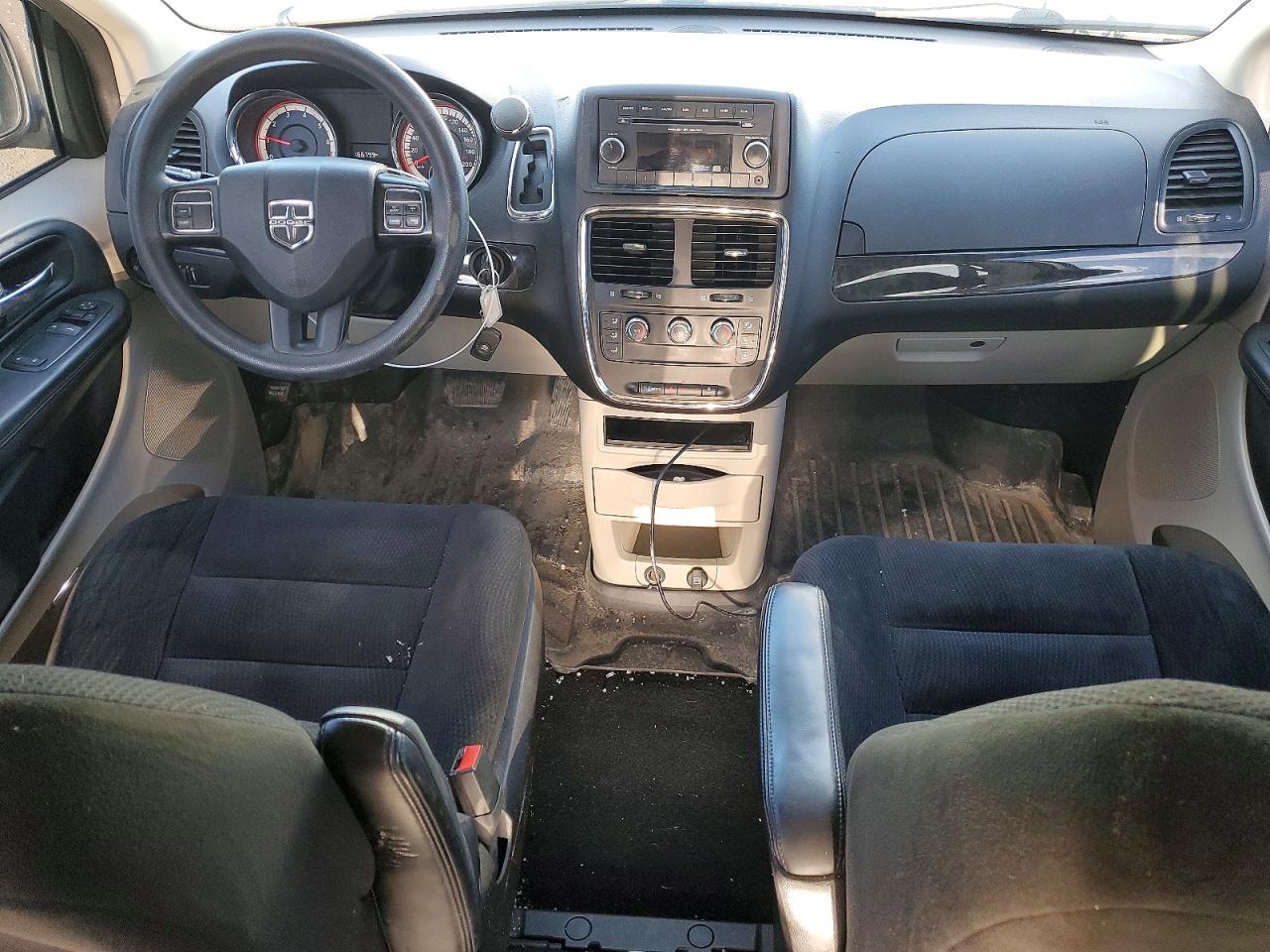 2015 DODGE GRAND CARAVAN SE photo 15