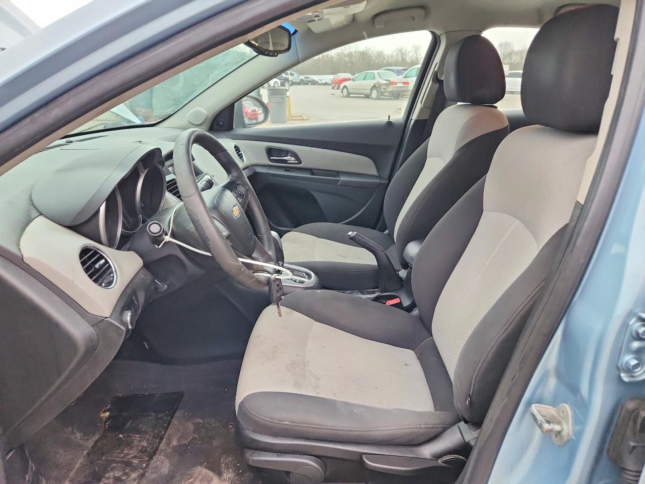 2011 CHEVROLET CRUZE photo 19