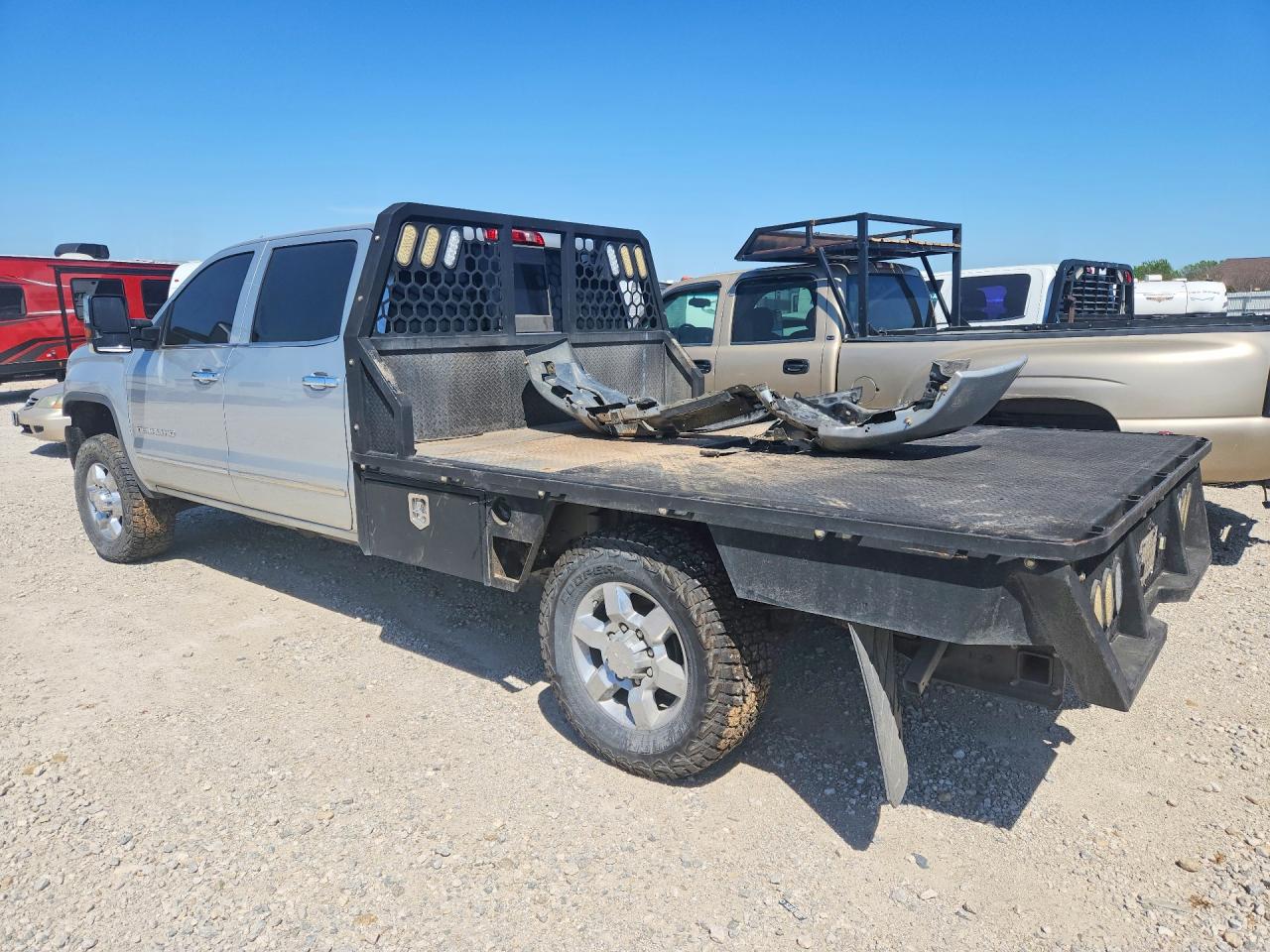 2017 GMC SIERRA K3500 DENALI photo 3